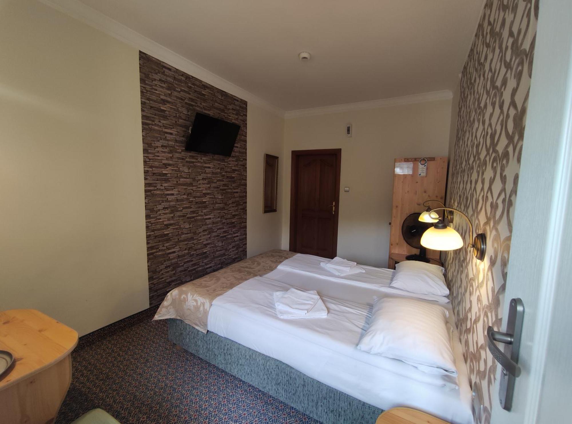 Hotel Atena Slupsk Exterior photo