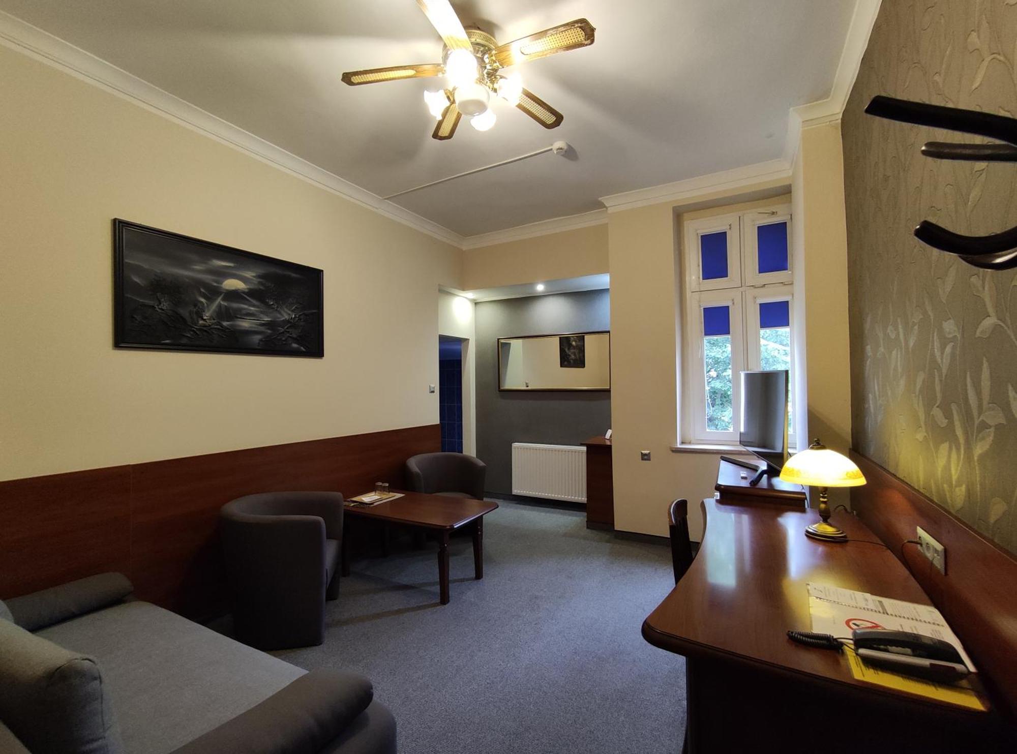 Hotel Atena Slupsk Exterior photo