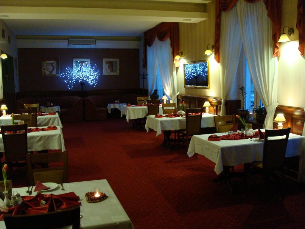 Hotel Atena Slupsk Exterior photo
